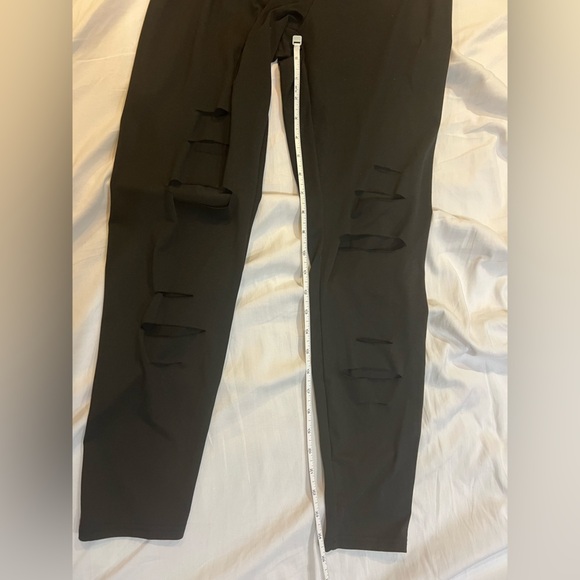 Black Leggings with Cut outs Size OXL - Picture 4 of 6